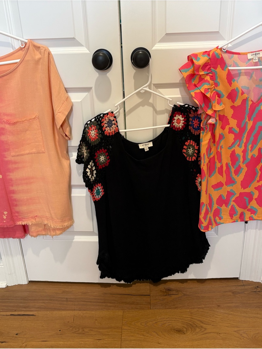 Umgee Brand Women's Tops small - 3